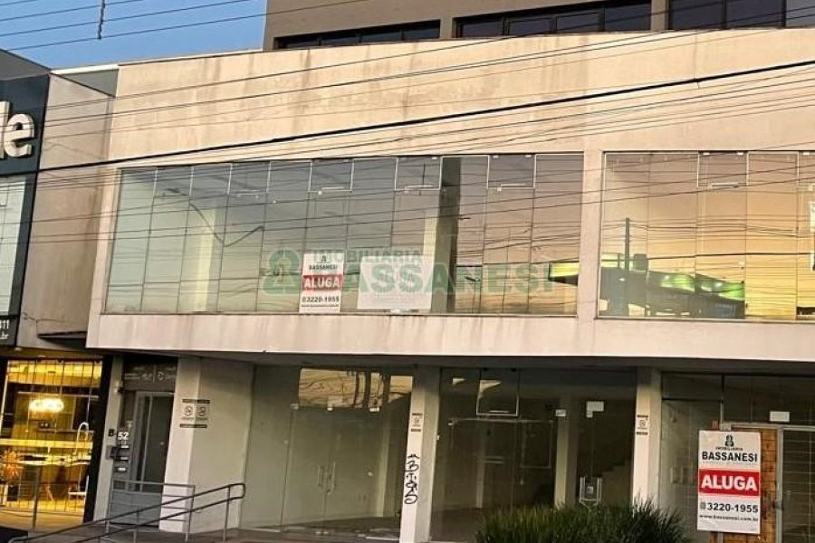 Loja com 256m², no bairro Sanvitto em Caxias do Sul para Comprar