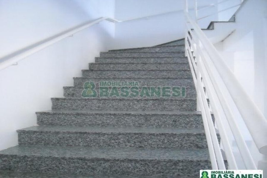 Loja com 256m², no bairro Sanvitto em Caxias do Sul para Comprar