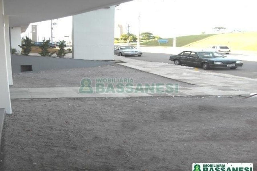 Loja com 256m², no bairro Sanvitto em Caxias do Sul para Comprar