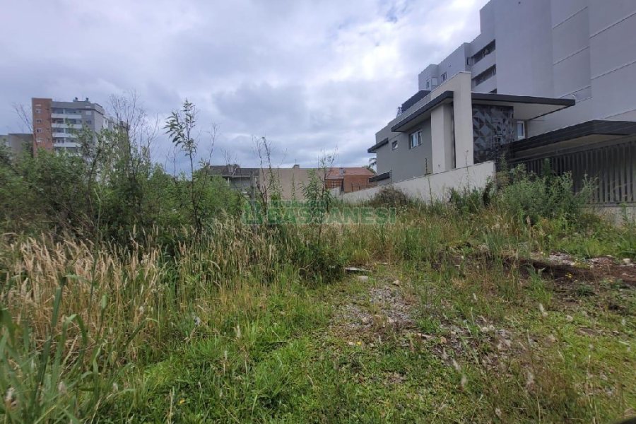 Terreno com 384m², no bairro Vila Verde em Caxias do Sul para Alugar