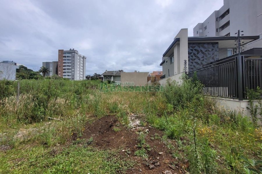 Terreno com 384m², no bairro Vila Verde em Caxias do Sul para Alugar