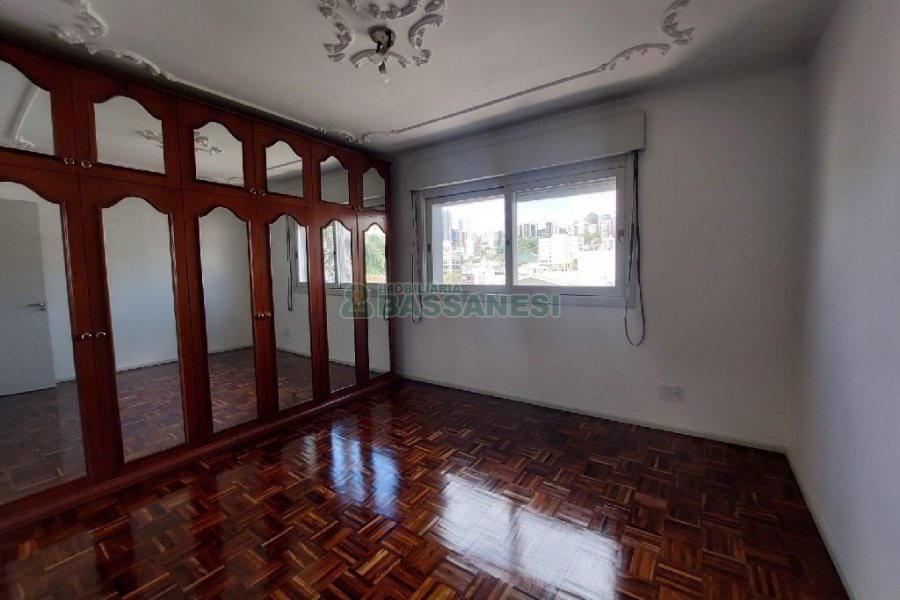 Apartamento com 100m², 3 dormitórios, 1 vaga, no bairro Pio X em Caxias do Sul para Alugar