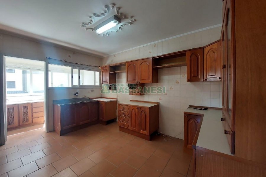 Apartamento com 100m², 3 dormitórios, 1 vaga, no bairro Pio X em Caxias do Sul para Alugar