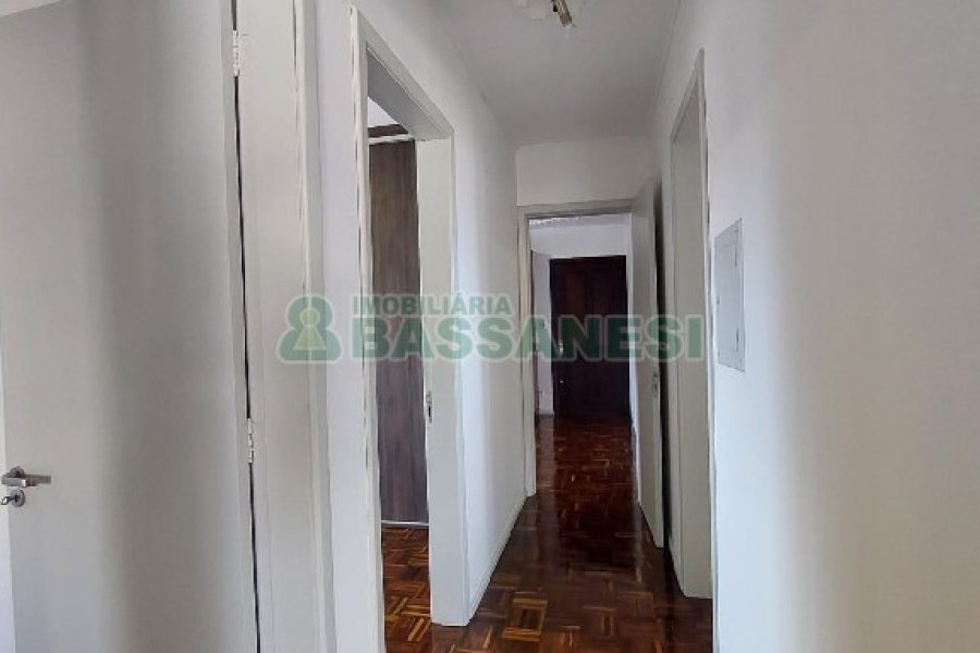 Apartamento com 100m², 3 dormitórios, 1 vaga, no bairro Pio X em Caxias do Sul para Alugar