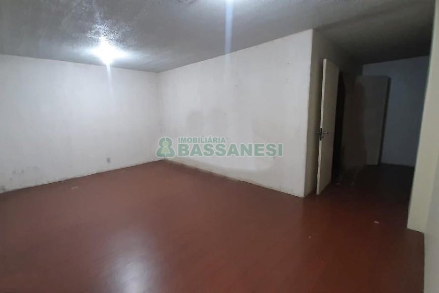 Loja com 610m², no bairro São Pelegrino em Caxias do Sul para Alugar