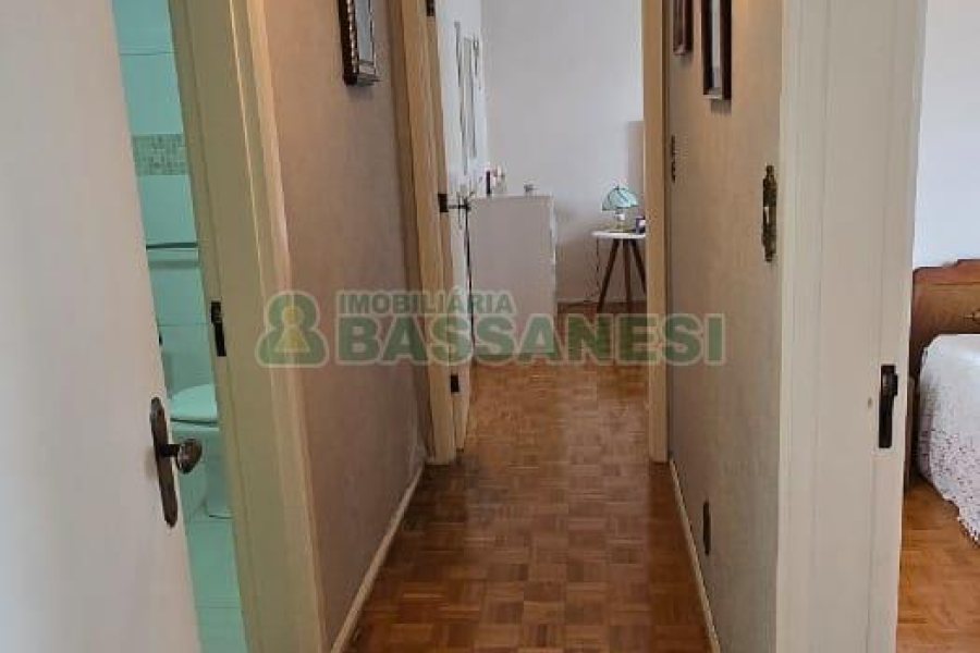 Apartamento com 67m², 2 dormitórios, 1 vaga, no bairro Centro em Caxias do Sul para Comprar