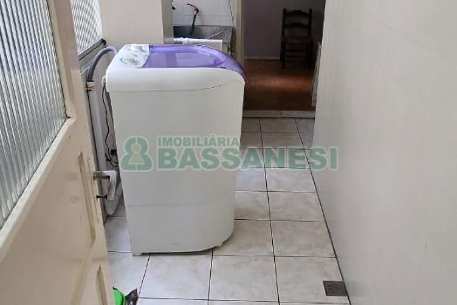 Apartamento com 67m², 2 dormitórios, 1 vaga, no bairro Centro em Caxias do Sul para Comprar