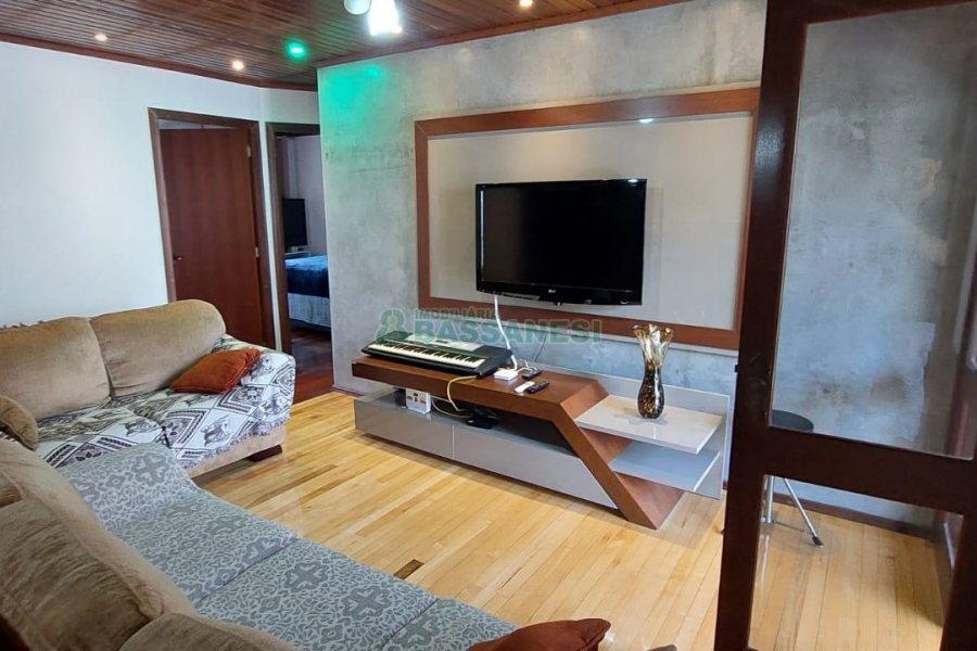 Casa com 130m², 3 dormitórios, 1 vaga, no bairro Bela Vista em Caxias do Sul para Alugar