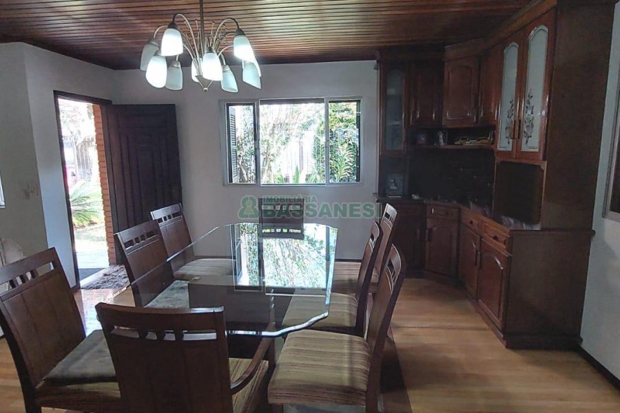 Casa com 130m², 3 dormitórios, 1 vaga, no bairro Bela Vista em Caxias do Sul para Alugar