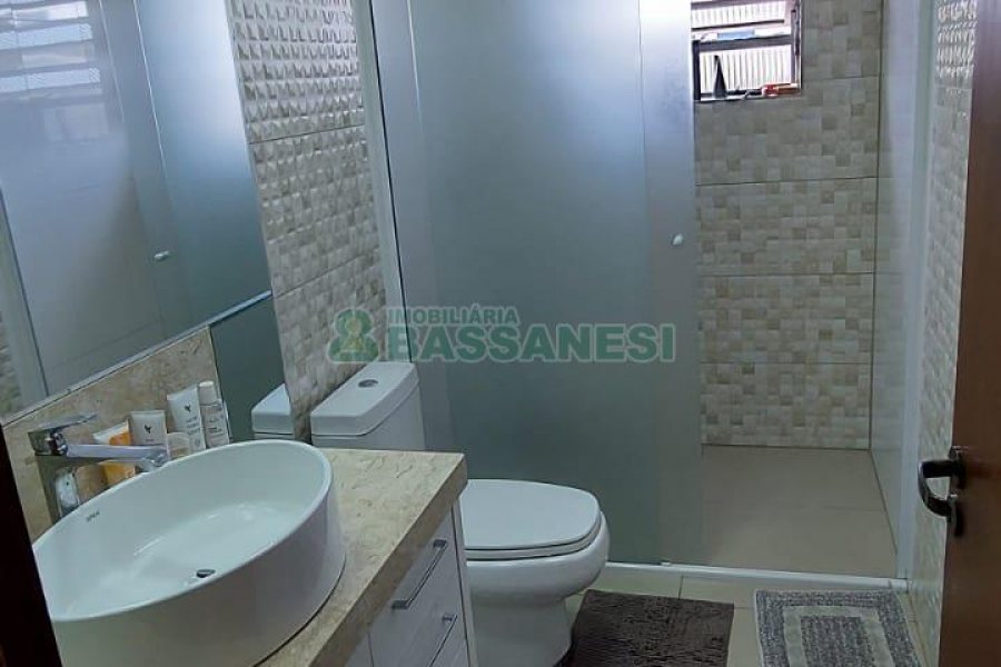 Casa com 130m², 3 dormitórios, 1 vaga, no bairro Bela Vista em Caxias do Sul para Alugar
