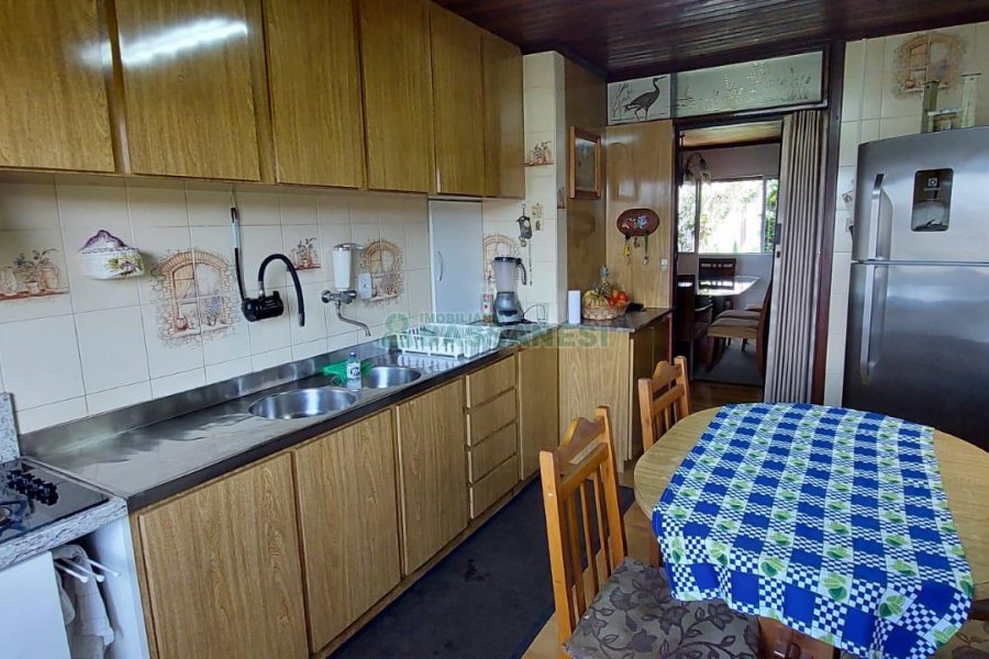 Casa com 130m², 3 dormitórios, 1 vaga, no bairro Bela Vista em Caxias do Sul para Alugar