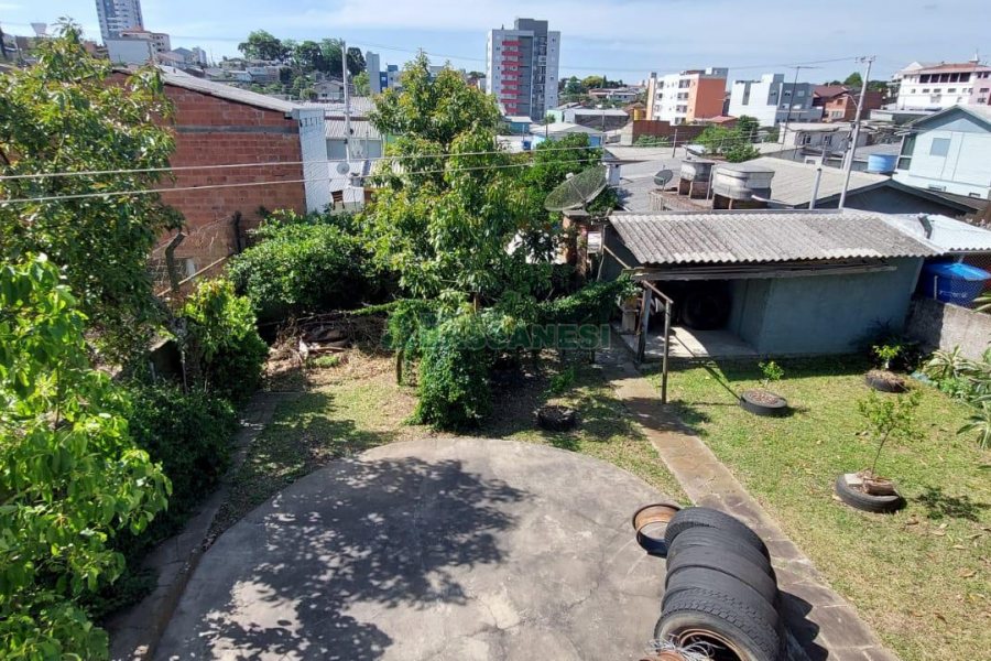Casa com 130m², 3 dormitórios, 1 vaga, no bairro Bela Vista em Caxias do Sul para Alugar
