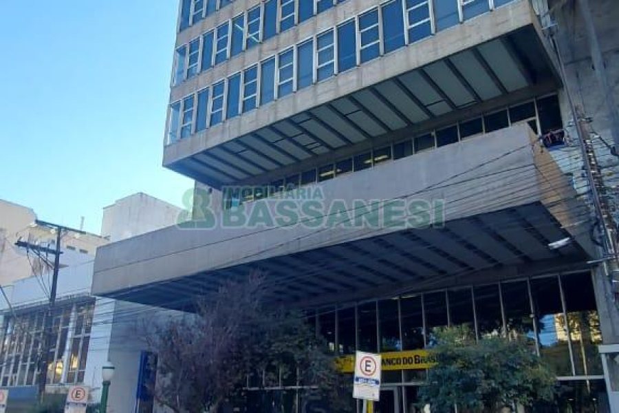 Sala com 120m², no bairro Centro em Caxias do Sul para Alugar