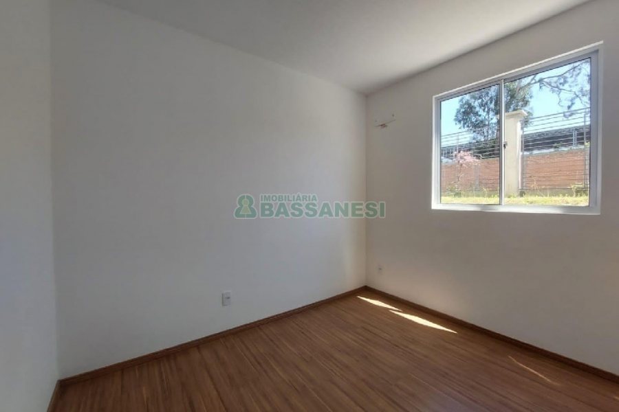 Apartamento com 48m², 2 dormitórios, 1 vaga, no bairro Desvio Rizzo em Caxias do Sul para Alugar
