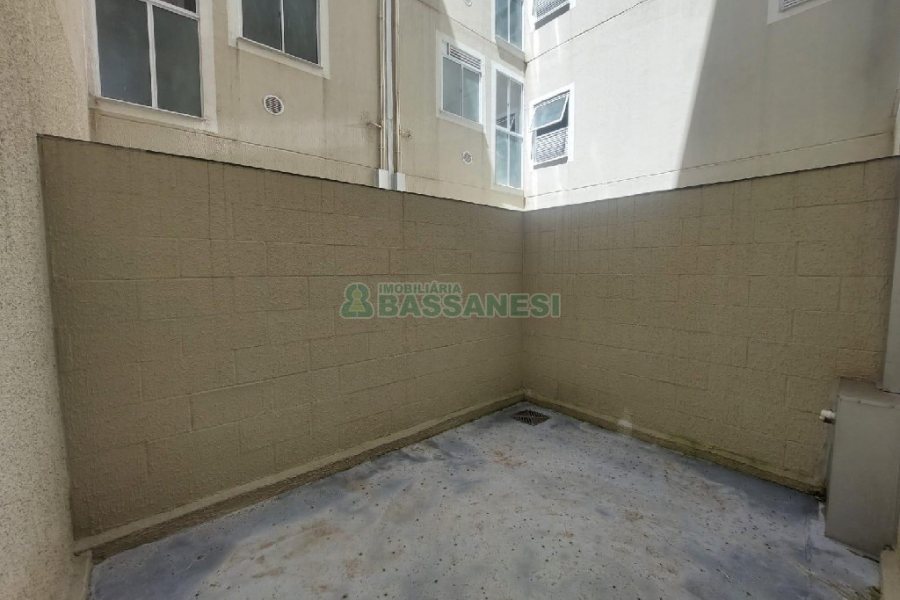 Apartamento com 48m², 2 dormitórios, 1 vaga, no bairro Desvio Rizzo em Caxias do Sul para Alugar