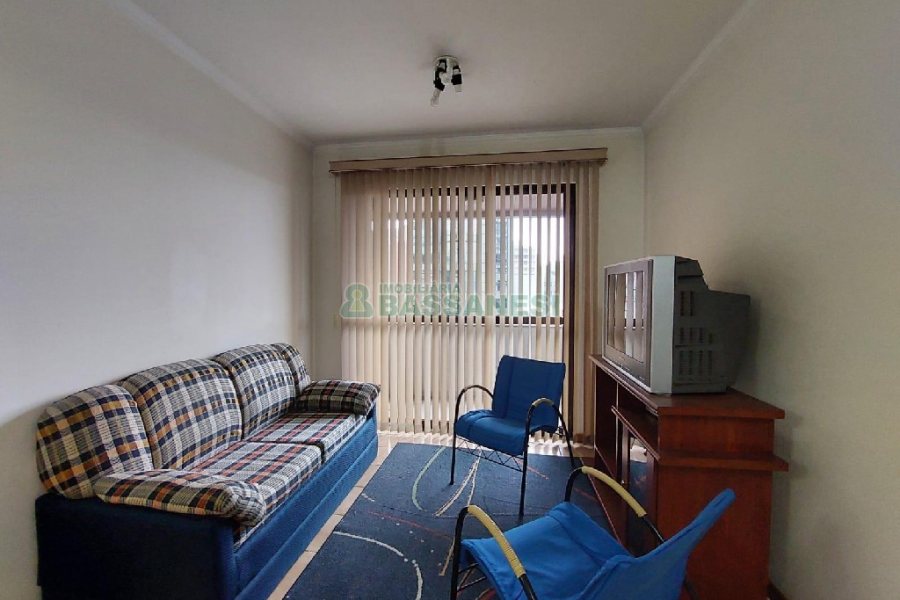 Apto Mobiliado com 70m², 2 dormitórios, 1 vaga, no bairro Centro em Caxias do Sul para Alugar