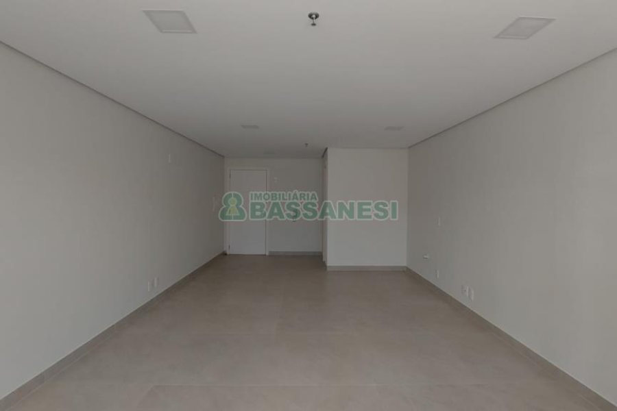 Sala com 34m², no bairro Villagio Iguatemi em Caxias do Sul para Alugar