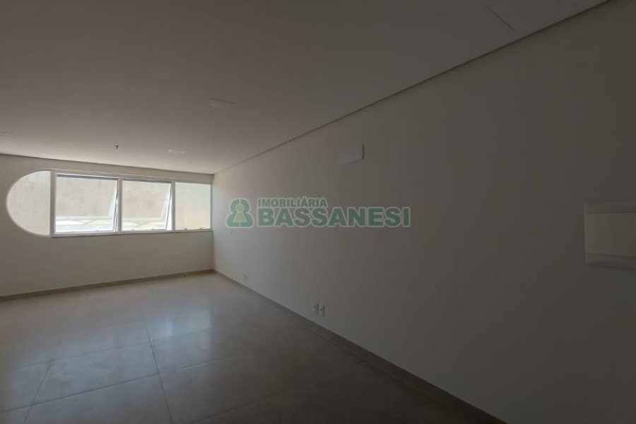 Sala com 34m², no bairro Villagio Iguatemi em Caxias do Sul para Alugar