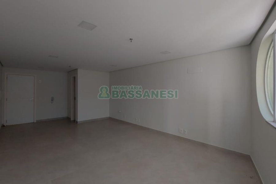 Sala com 34m², no bairro Villagio Iguatemi em Caxias do Sul para Alugar