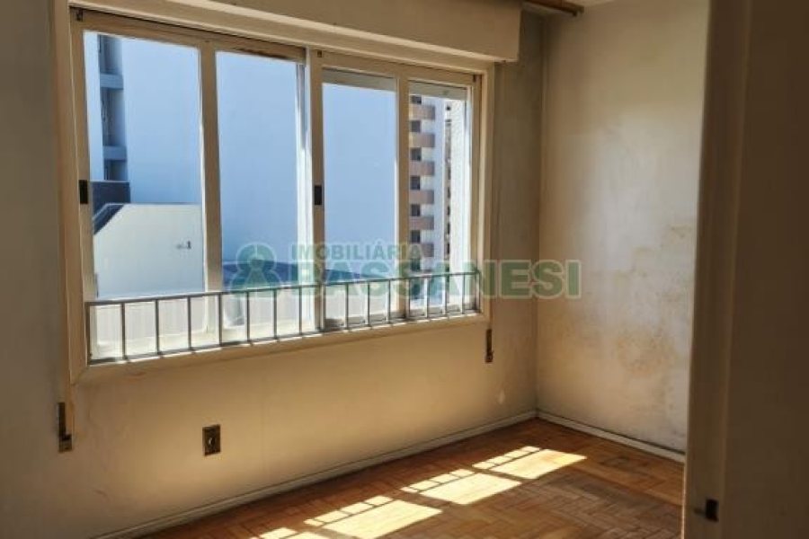 Apartamento com 83m², 3 dormitórios, no bairro Centro em Caxias do Sul para Comprar