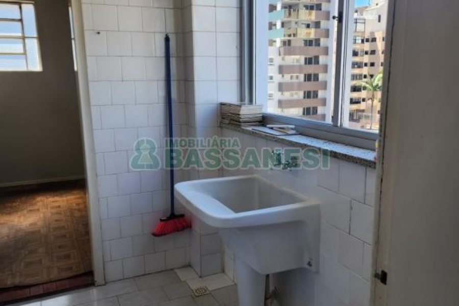 Apartamento com 83m², 3 dormitórios, no bairro Centro em Caxias do Sul para Comprar