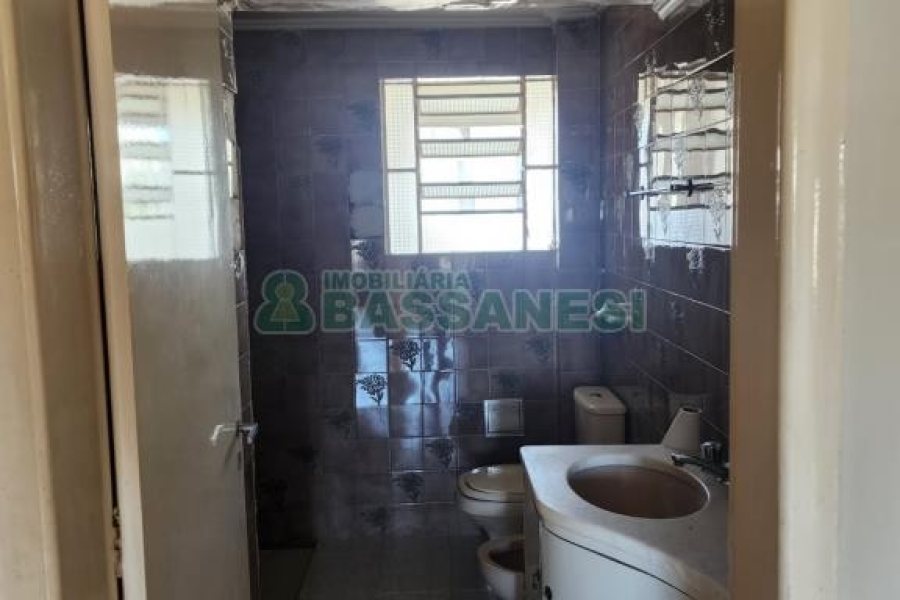 Apartamento com 83m², 3 dormitórios, no bairro Centro em Caxias do Sul para Comprar
