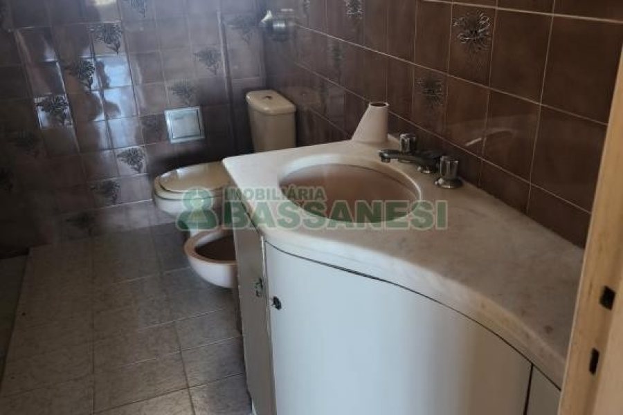 Apartamento com 83m², 3 dormitórios, no bairro Centro em Caxias do Sul para Comprar