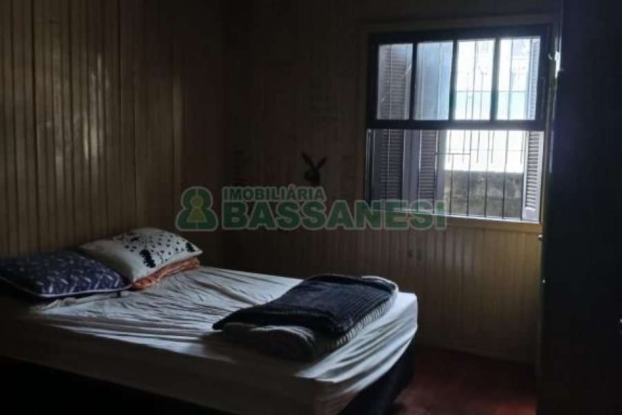 Casa, 2 dormitórios, no bairro Jardim América em Caxias do Sul para Comprar