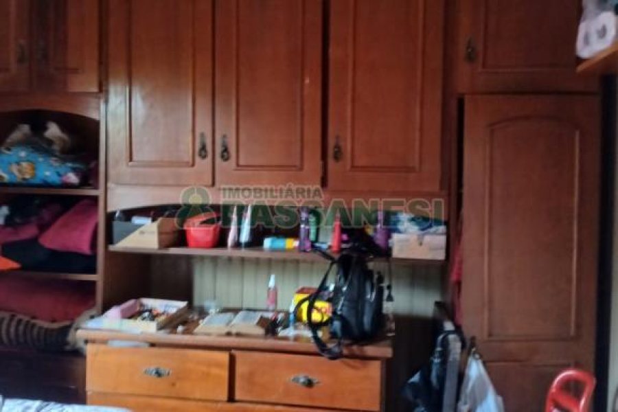 Casa, 2 dormitórios, no bairro Jardim América em Caxias do Sul para Comprar