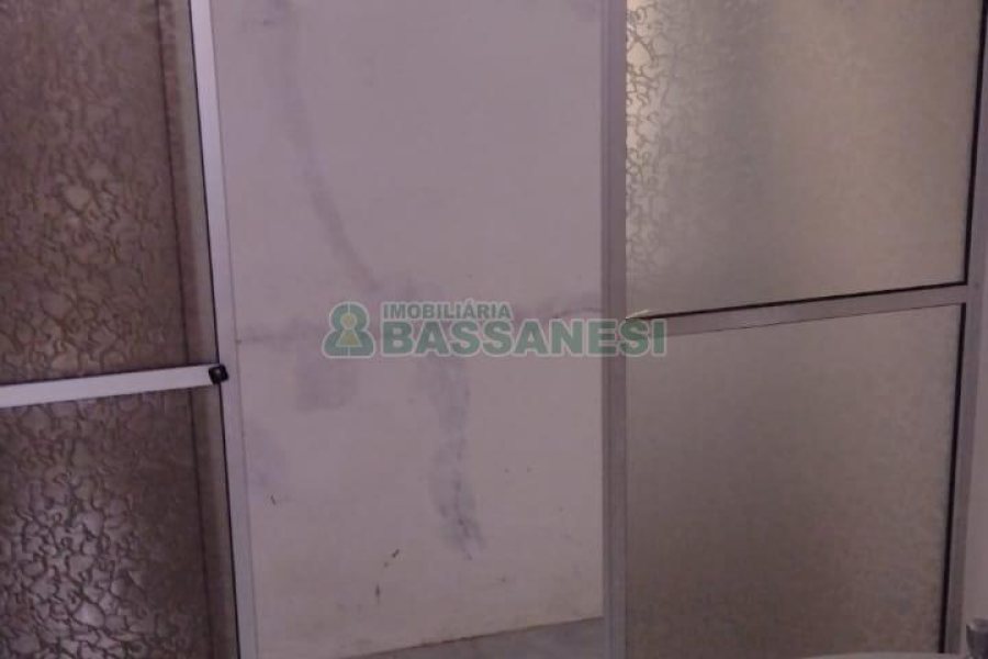 Casa com 106m², 4 dormitórios, 1 vaga, no bairro Marechal Floriano em Caxias do Sul para Comprar