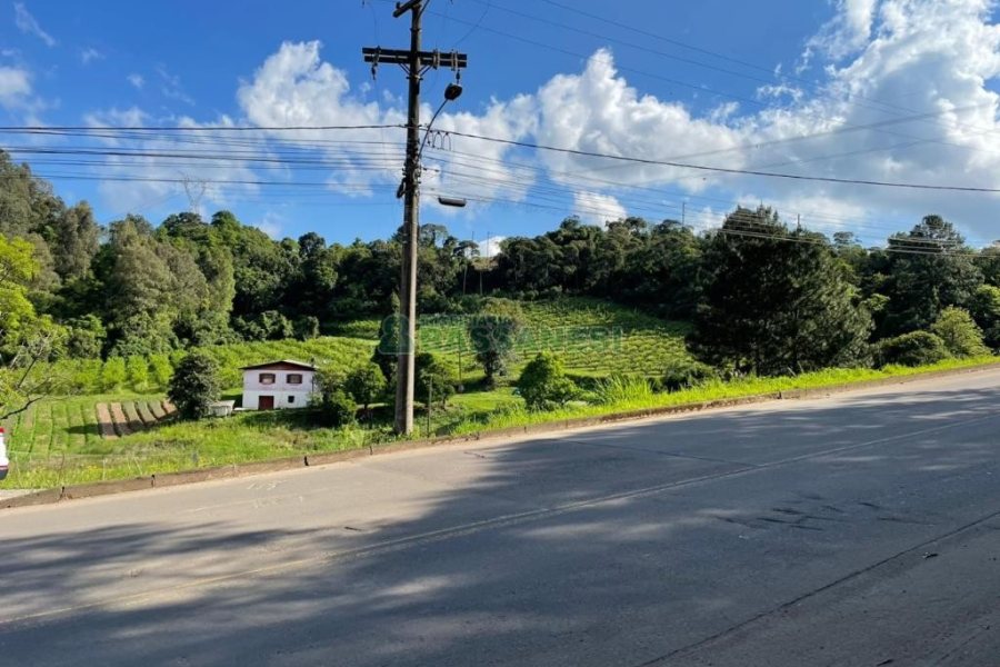 Terreno com 19262m², no bairro Diamantino em Caxias do Sul para Comprar