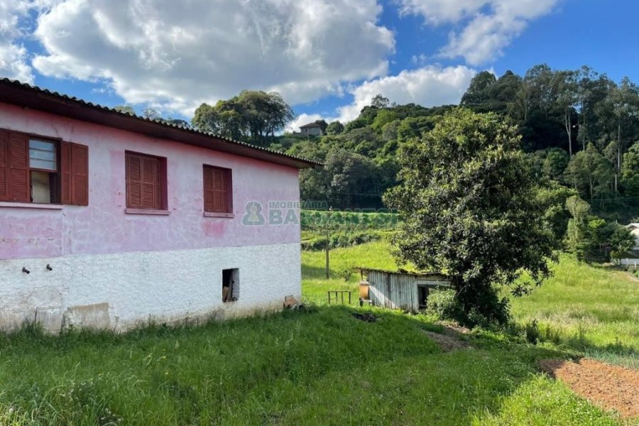 Terreno com 19262m², no bairro Diamantino em Caxias do Sul para Comprar