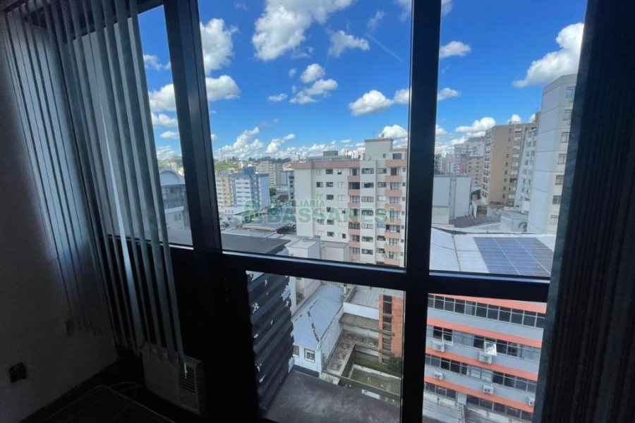 Sala com 57m², no bairro Centro em Caxias do Sul para Comprar