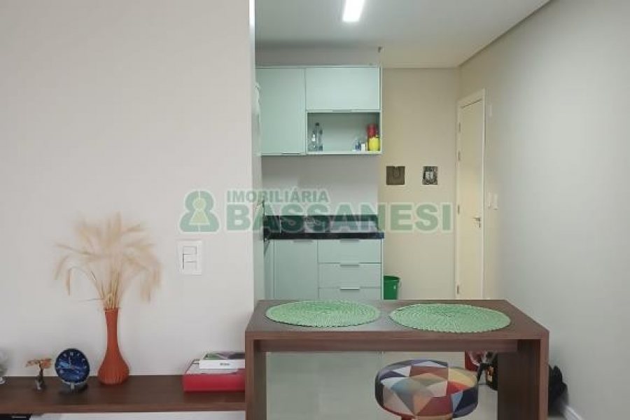 Apto Mobiliado com 55m², 1 dormitório, 1 vaga, no bairro Santa Catarina em Caxias do Sul para Alugar