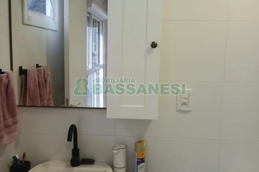 Apto Mobiliado com 55m², 1 dormitório, 1 vaga, no bairro Santa Catarina em Caxias do Sul para Alugar