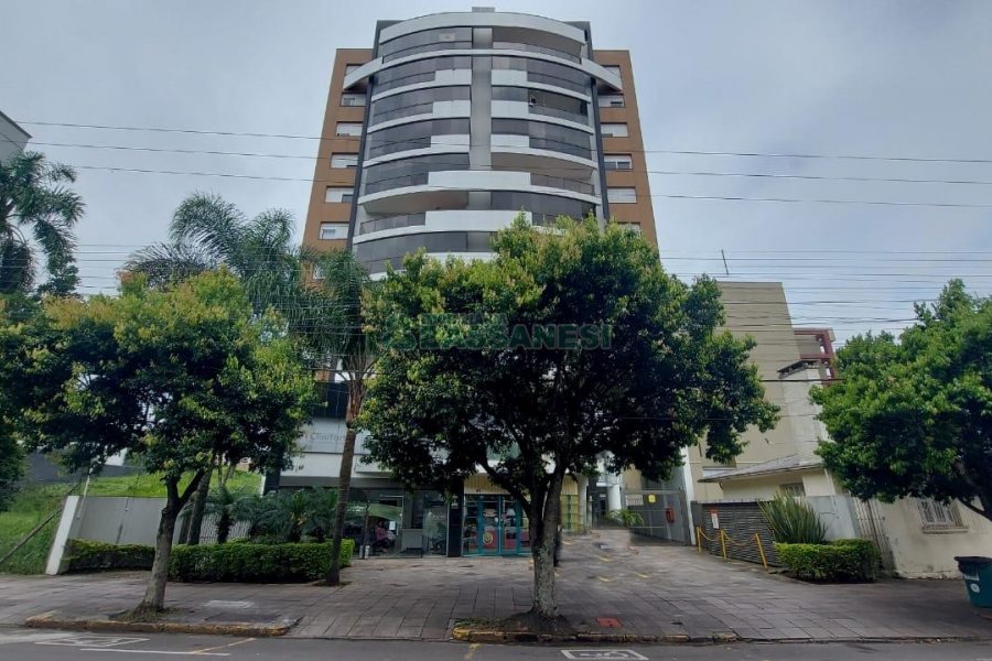 Apartamento com 78m², 2 dormitórios, 2 vagas, no bairro Centro em Caxias do Sul para Comprar