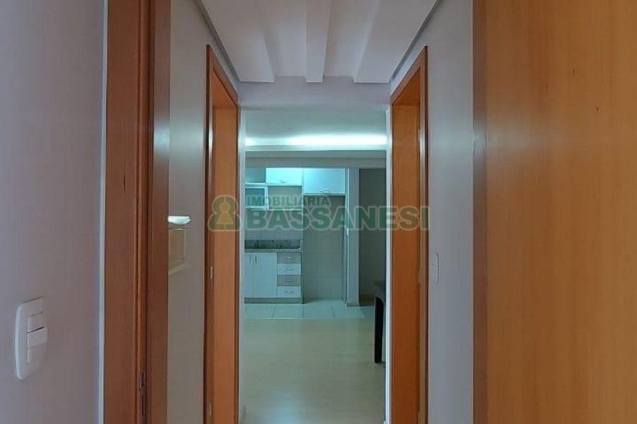 Apartamento com 78m², 2 dormitórios, 2 vagas, no bairro Centro em Caxias do Sul para Comprar