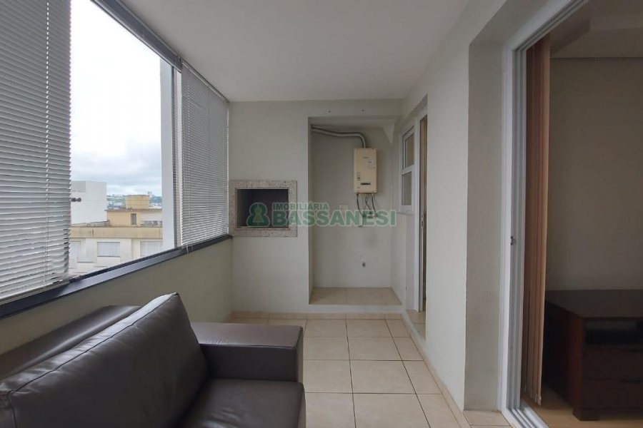 Apartamento com 78m², 2 dormitórios, 2 vagas, no bairro Centro em Caxias do Sul para Comprar