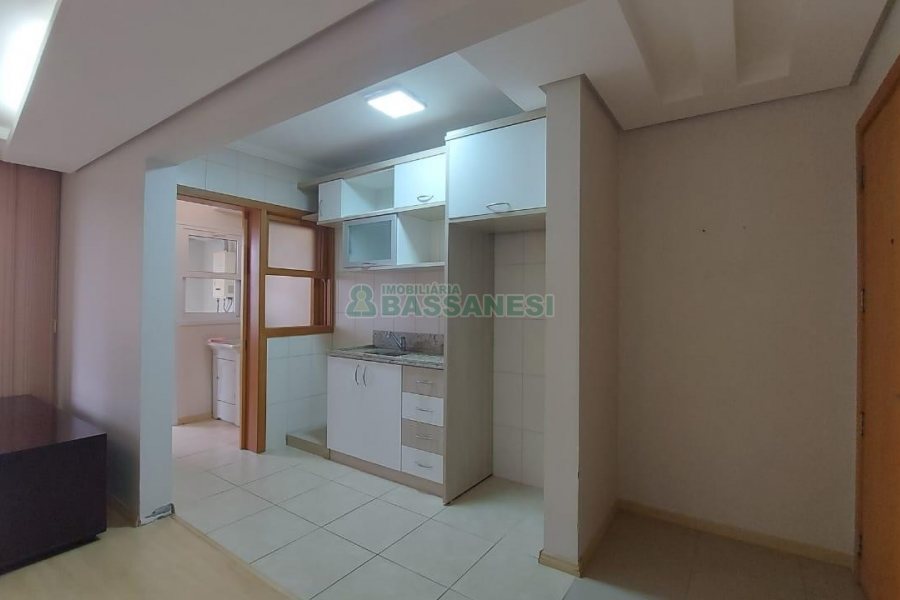 Apartamento com 78m², 2 dormitórios, 2 vagas, no bairro Centro em Caxias do Sul para Comprar