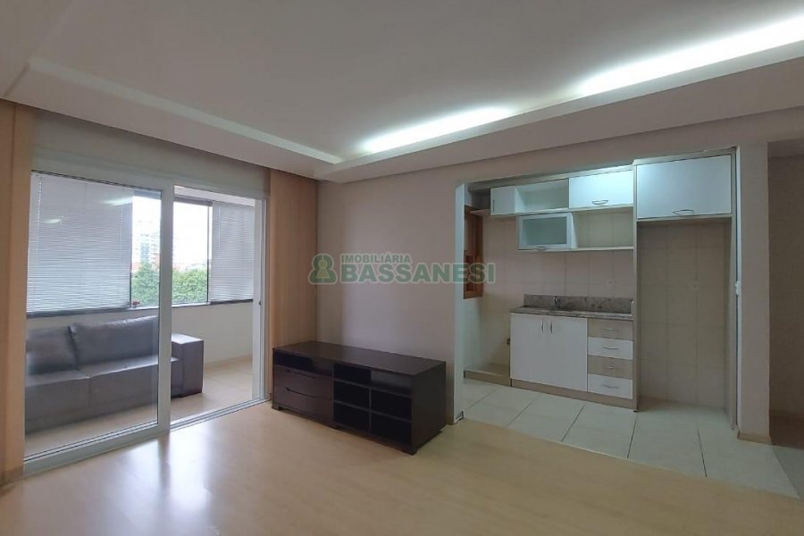 Apartamento com 78m², 2 dormitórios, 2 vagas, no bairro Centro em Caxias do Sul para Comprar