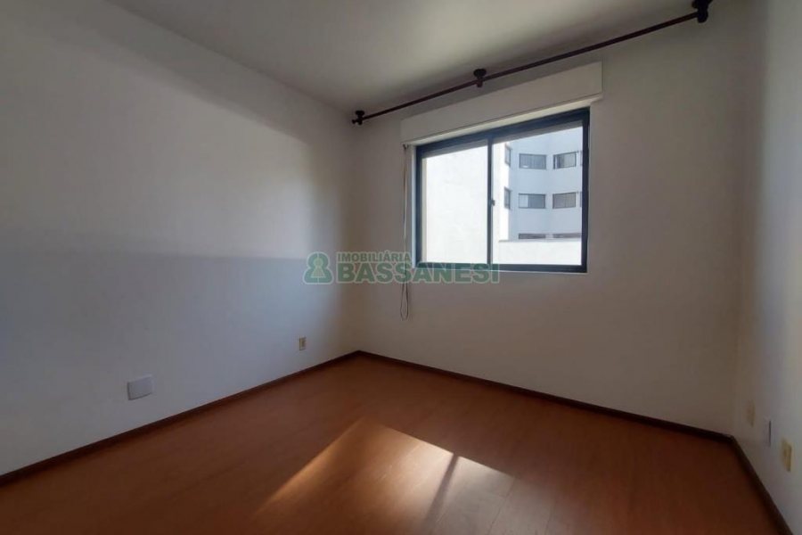 Apartamento com 115m², 3 dormitórios, 1 vaga, no bairro Lourdes em Caxias do Sul para Alugar