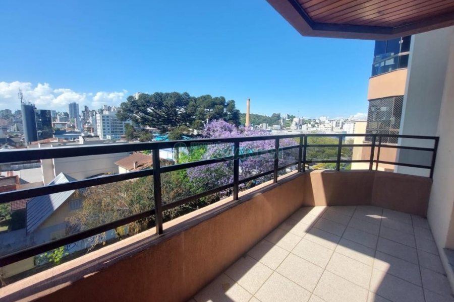 Apartamento com 115m², 3 dormitórios, 1 vaga, no bairro Lourdes em Caxias do Sul para Alugar