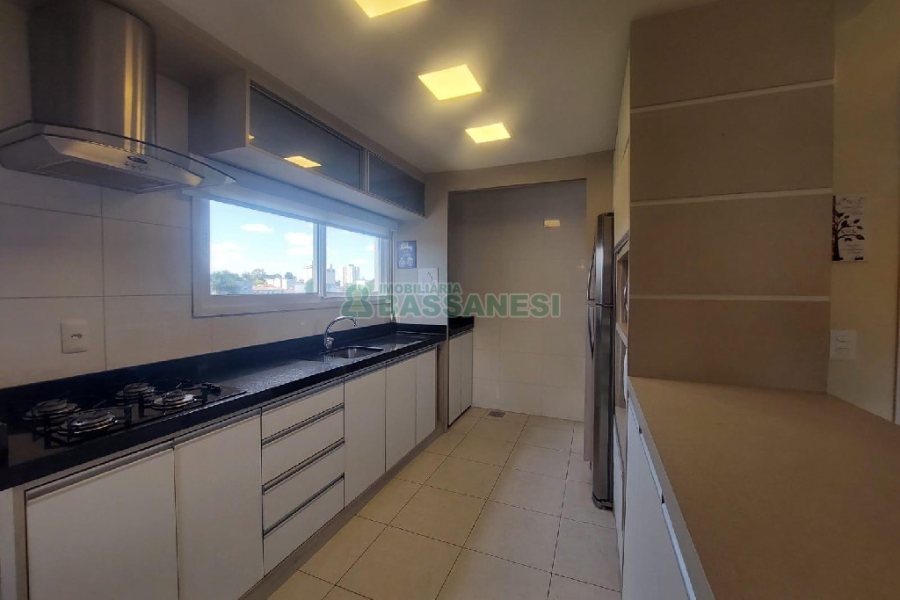 Apto Mobiliado com 58m², 2 dormitórios, 1 vaga, no bairro Bela Vista em Caxias do Sul para Comprar