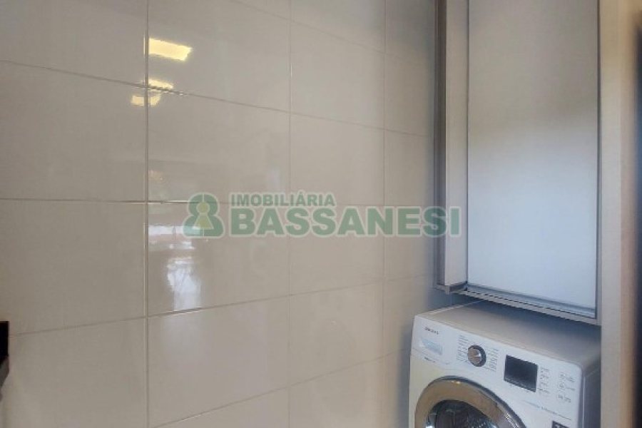 Apto Mobiliado com 58m², 2 dormitórios, 1 vaga, no bairro Bela Vista em Caxias do Sul para Comprar