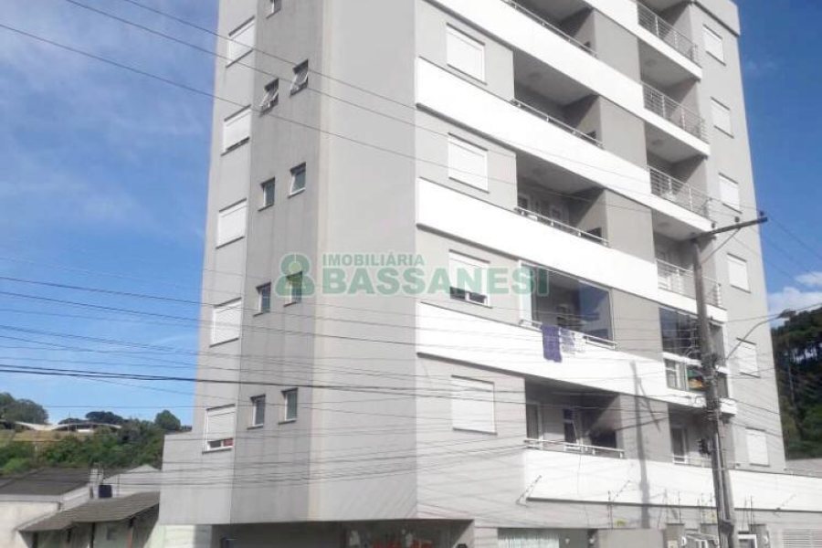 Apartamento com 70m², 2 dormitórios, 2 vagas, no bairro São José em Caxias do Sul para Comprar