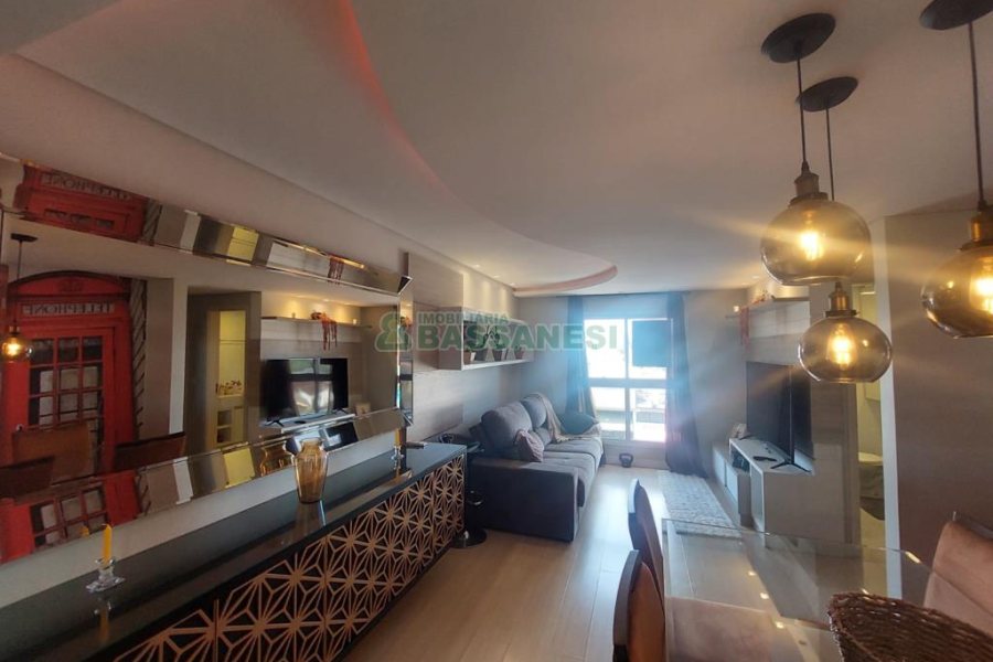 Apto Mobiliado com 55m², 2 dormitórios, 1 vaga, no bairro Bela Vista em Caxias do Sul para Comprar