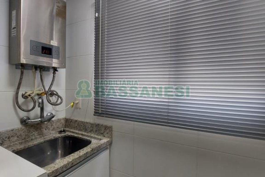 Apto Mobiliado com 55m², 2 dormitórios, 1 vaga, no bairro Bela Vista em Caxias do Sul para Comprar