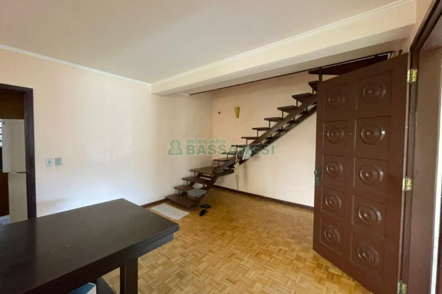 Casa com 200m², 4 dormitórios, 1 vaga, no bairro Nossa Senhora de Lourdes em Caxias do Sul para Comprar