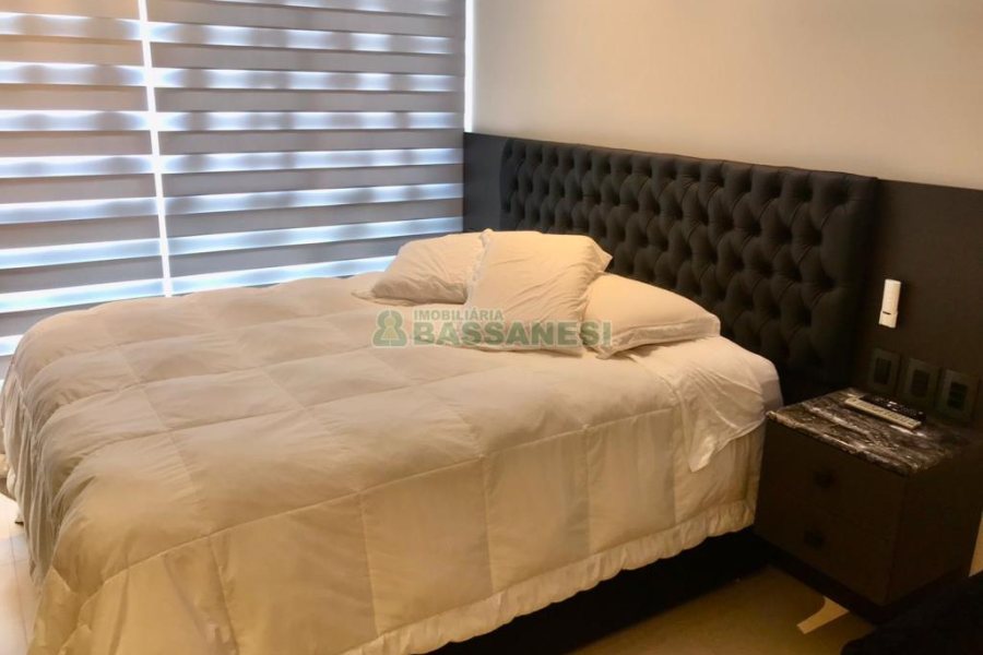 Apto Mobiliado com 30m², 1 dormitório, 1 vaga, no bairro Petrópolis em Caxias do Sul para Alugar