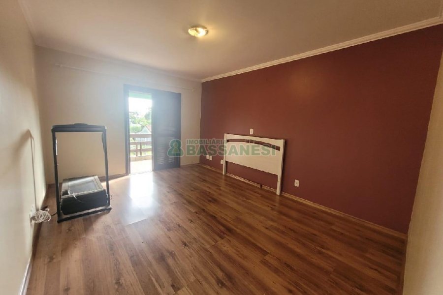 Predio com 298m², no bairro Nossa Senhora de Fátima em Caxias do Sul para Alugar ou Comprar